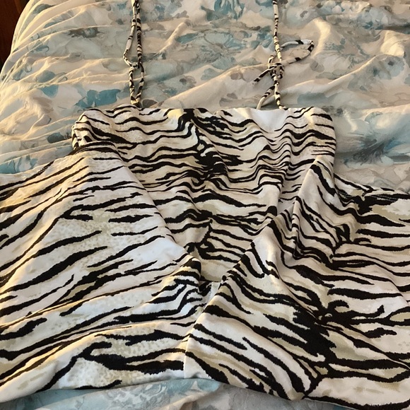 Fashion nova romper - Picture 6 of 9